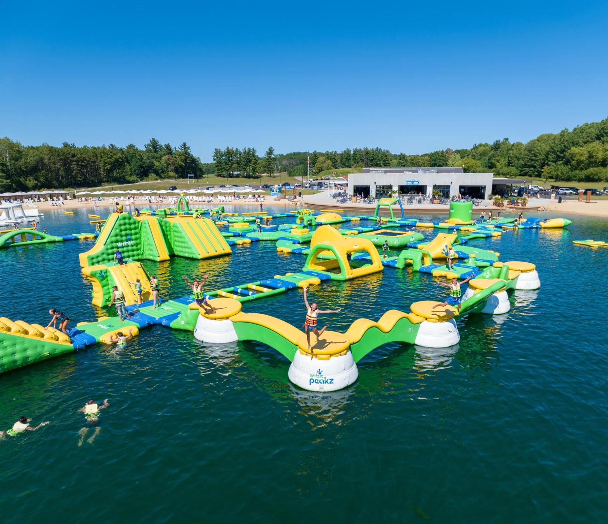 Hotel The Vue Boutique & Boathouse 3*