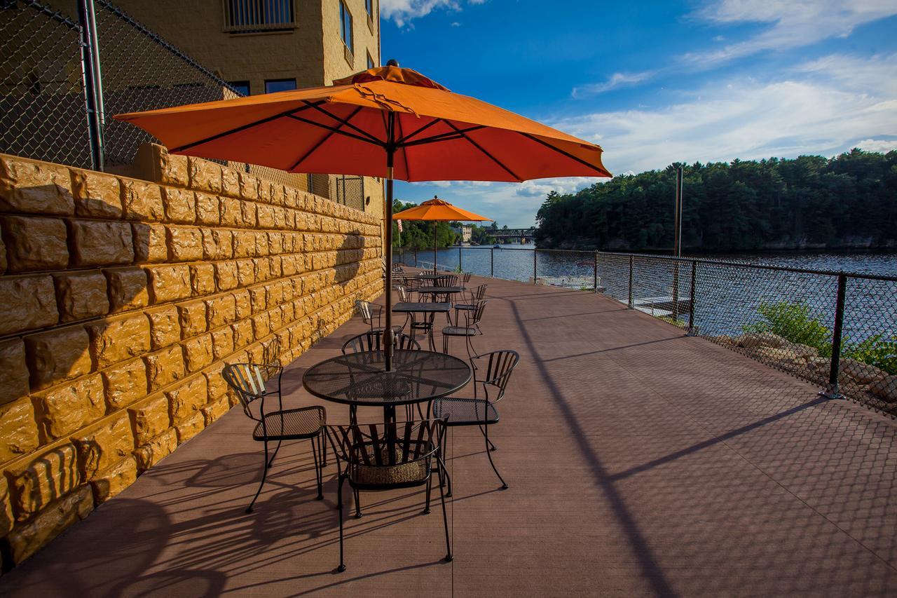 The Vue Boutique & Boathouse Wisconsin Dells