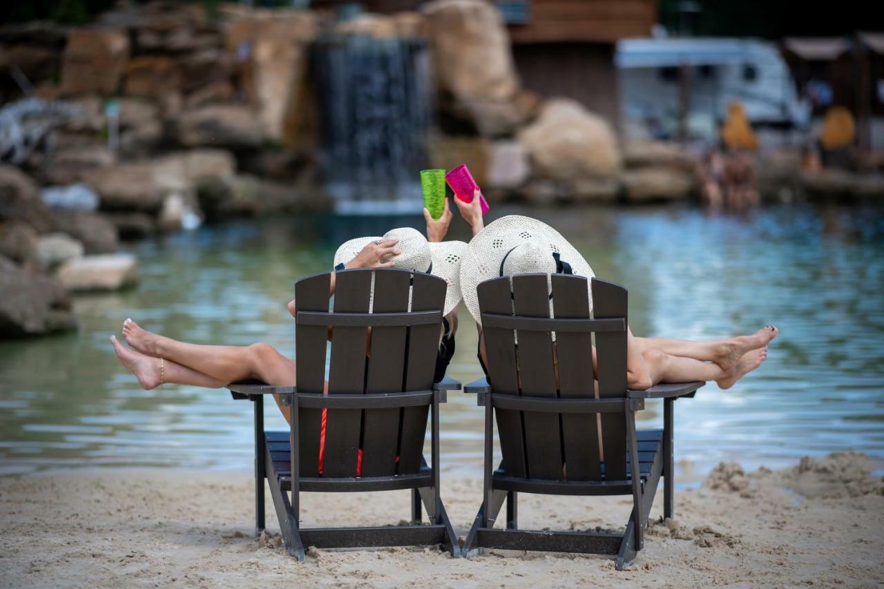 The Vue Boutique & Boathouse Wisconsin Dells